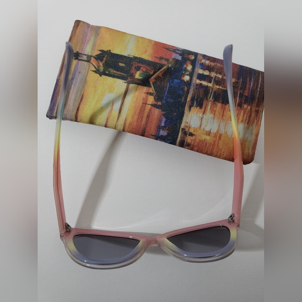SUNGLASSES &  With Matching Case - Picture 14 of 16
